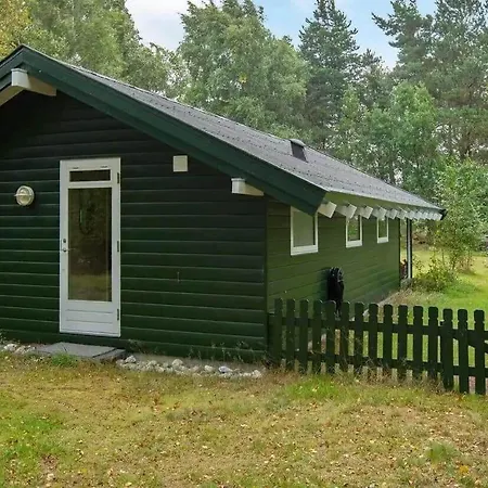 M353-vaeggerlose-sortpoppelvej-15 Bøtø By